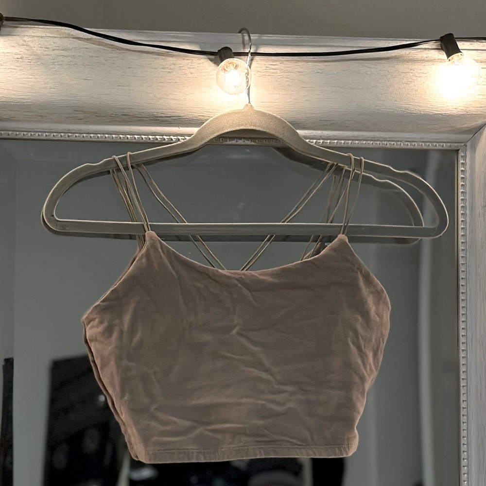 ACTIVE USA CropTop Size Medium